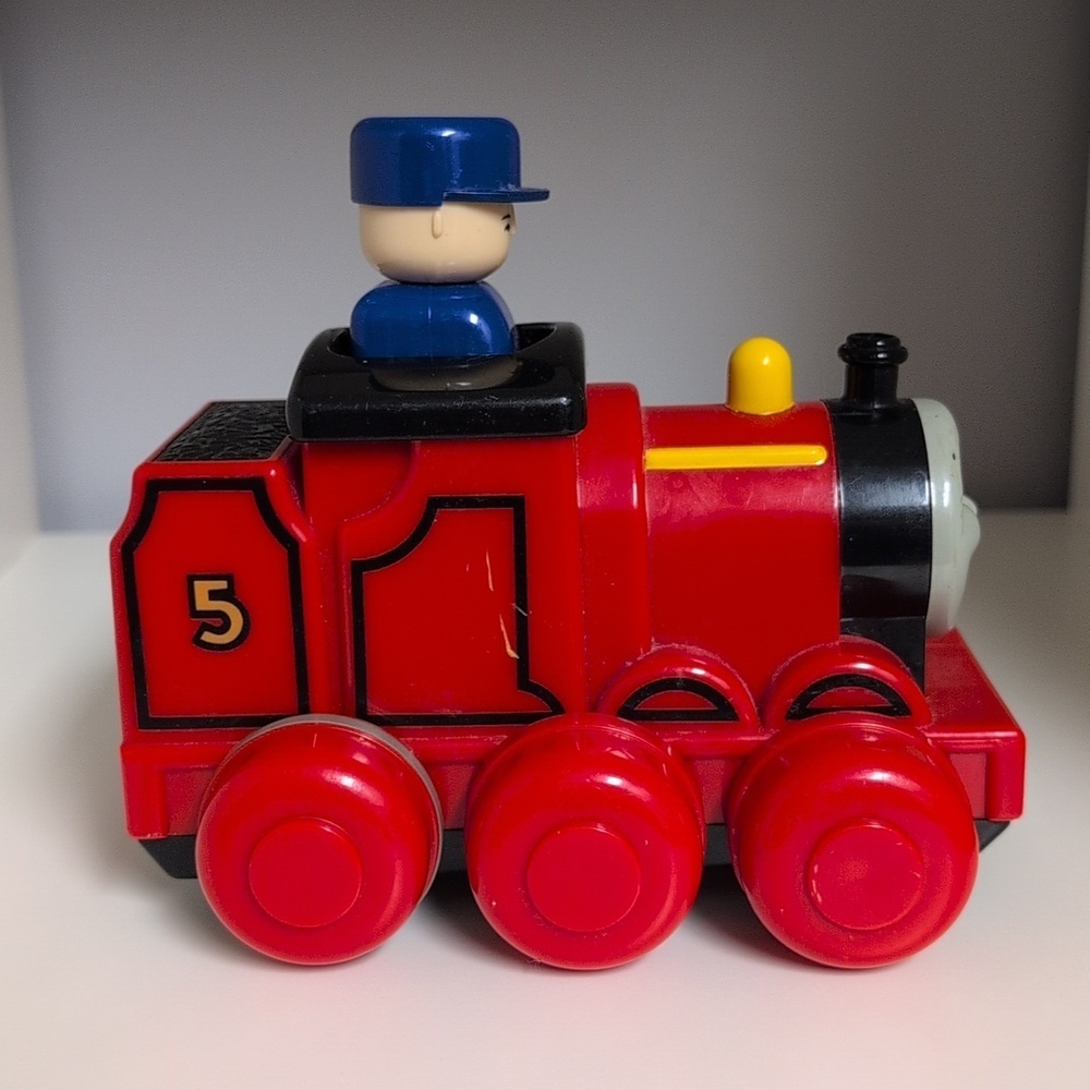 💜2/$20💜 Vintage TOMY Thomas Push And Go Train With Conductor, 1998 - Picture 4 of 7